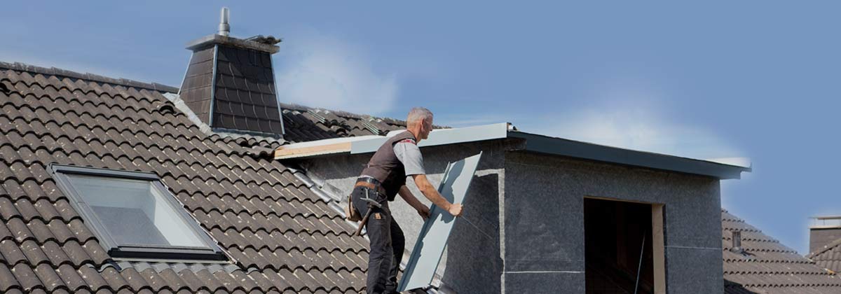 Ihr Spezialist ist Franz Sülzen bei allen Anforderungen  und Problemen rund ums Dach Ihr Dachdeckermeister.